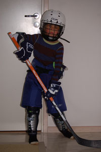 anton-som-hockeygrabb.JPG